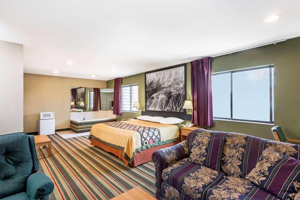 Super 8 By Wyndham Chanute Habitación foto